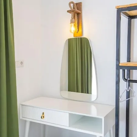 Doga Icerisinde Onyxs Lägenhet *